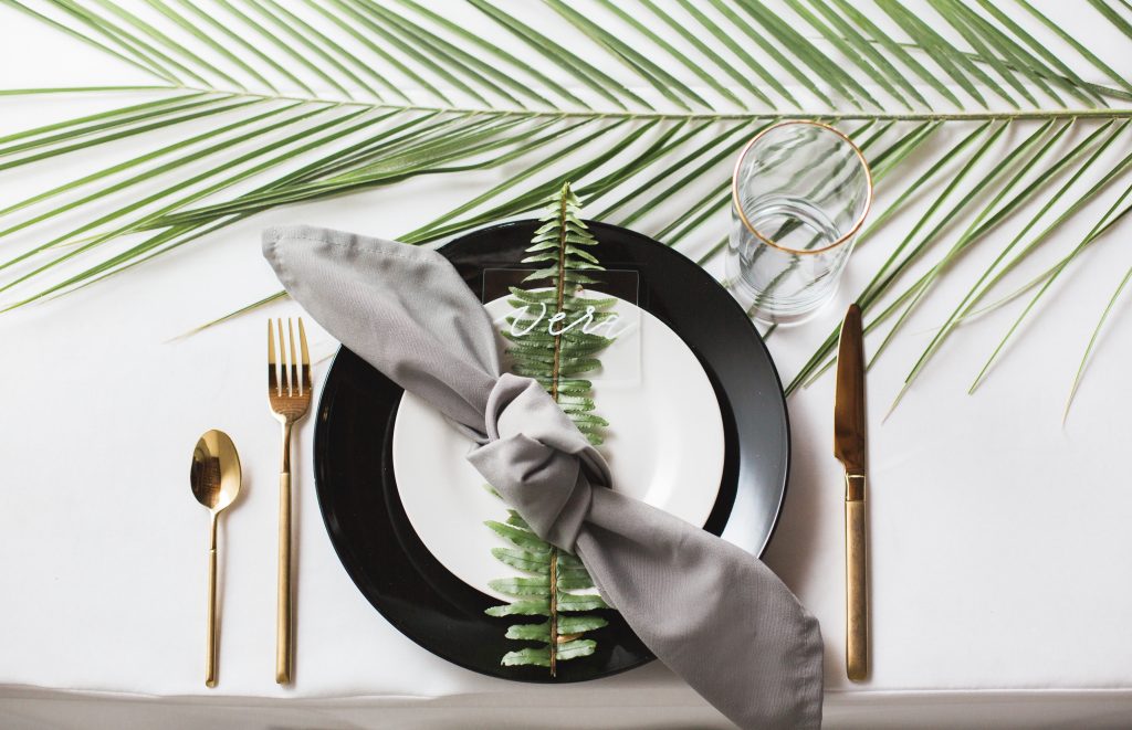 tropical theme 30th birthday chic party ideas botanical modern centerpiece pineapple geometric placesetting