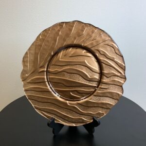 GLASS CHARGER PLATE BROWN RIPPLE