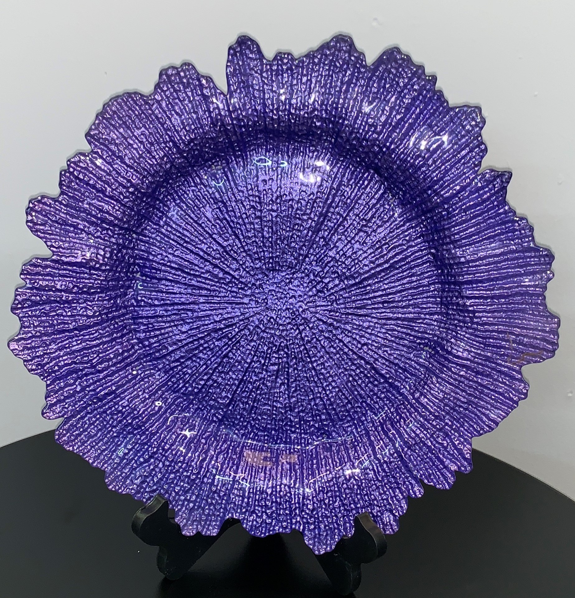 GLASS-CHARGER-PLATE-SPONGE-DARK-PURPLE-1.jpg