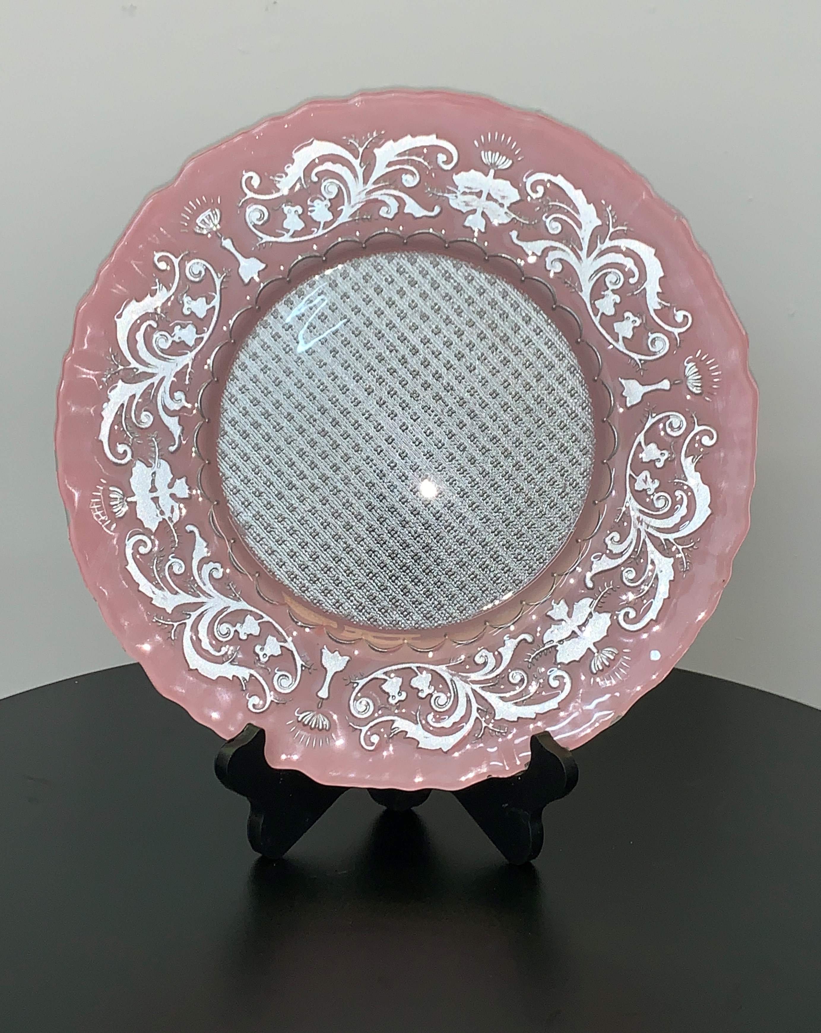 GLASS-CHARGER-PLATE-VINTAGE-PALE-ROSE-1.jpg