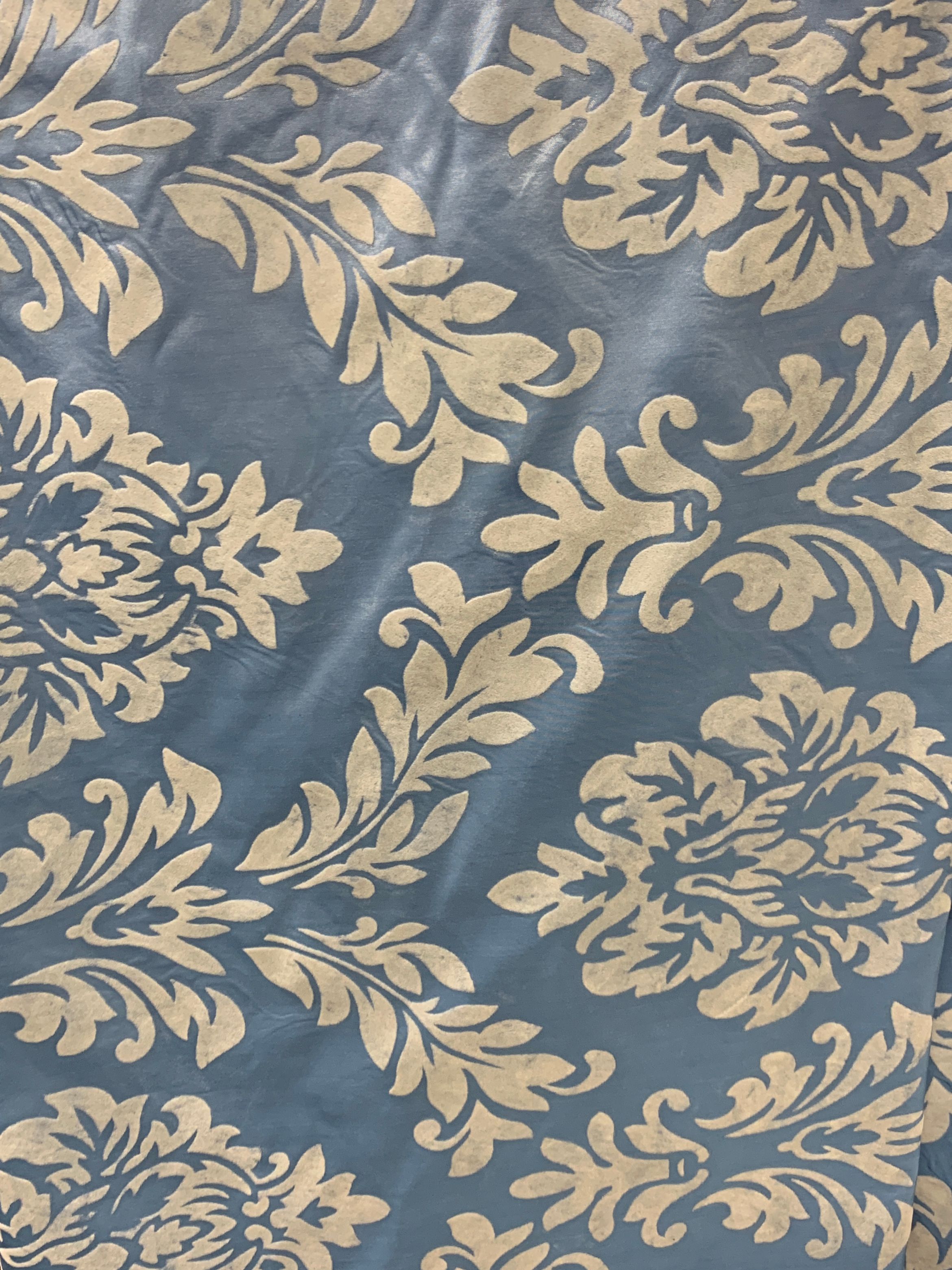 LIGHT-BLUE-WHITE-DAMASK-1.jpg