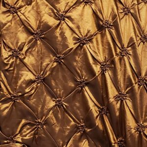 PRETTY PENNY PUCKER  TABLECLOTH