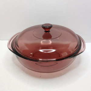 Pyrex Bakeware Round Serving Bowl w/lid - 9"