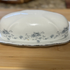 Johann Haviland Blue Garland Butter Dish Bavaria, Germany 8 3/4"