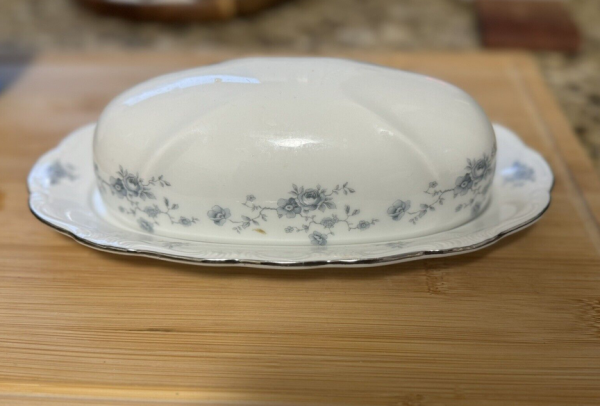 BlueGarlandButterDish00